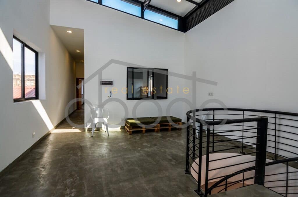 Architect designed duplex apartment Daun Penh for rent