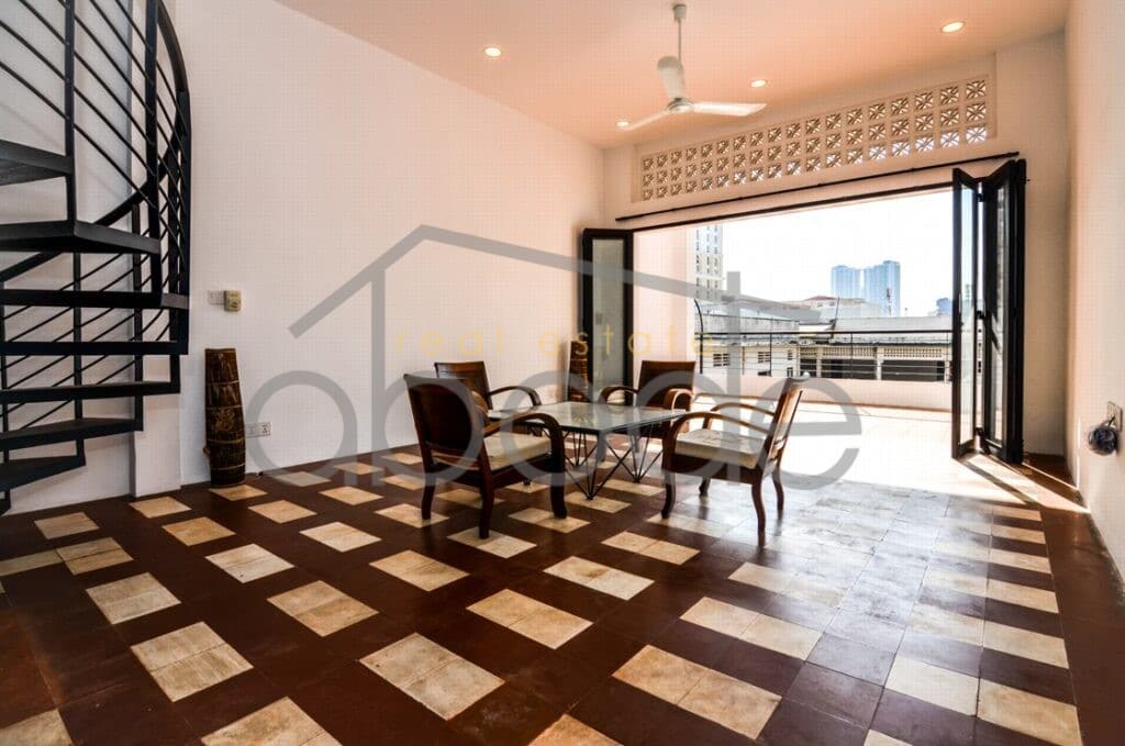 Architect designed duplex apartment Daun Penh for rent