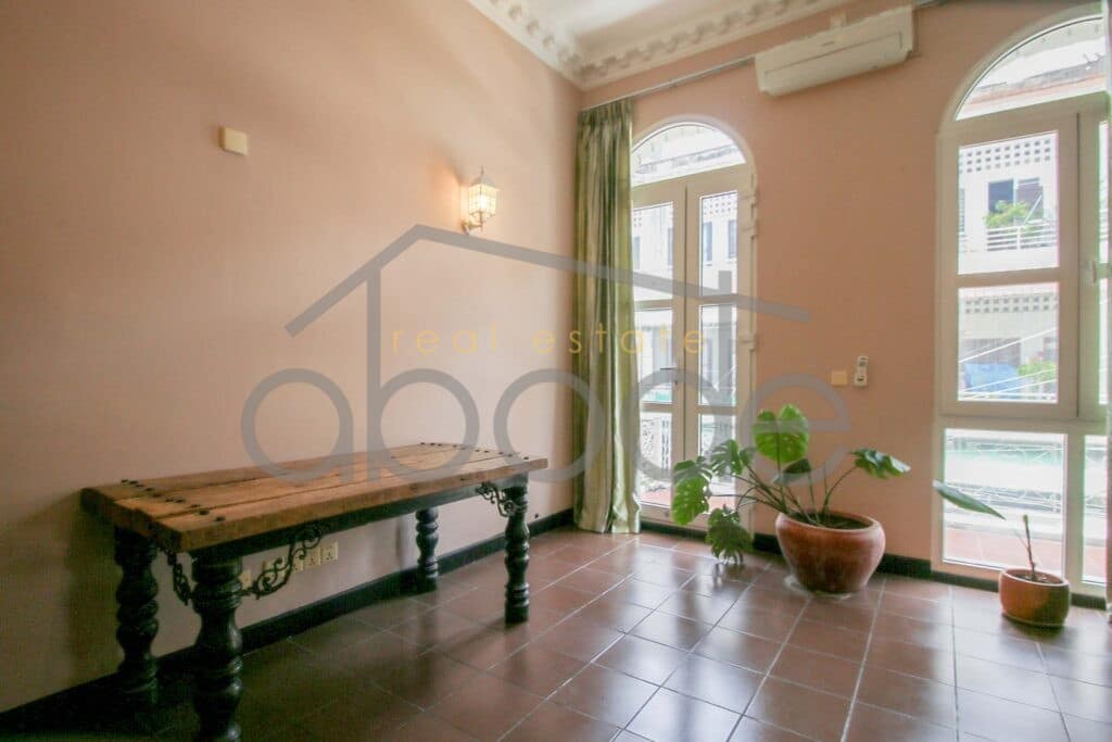 Chinese colonial house apartment for rent Riverside Daun Penh