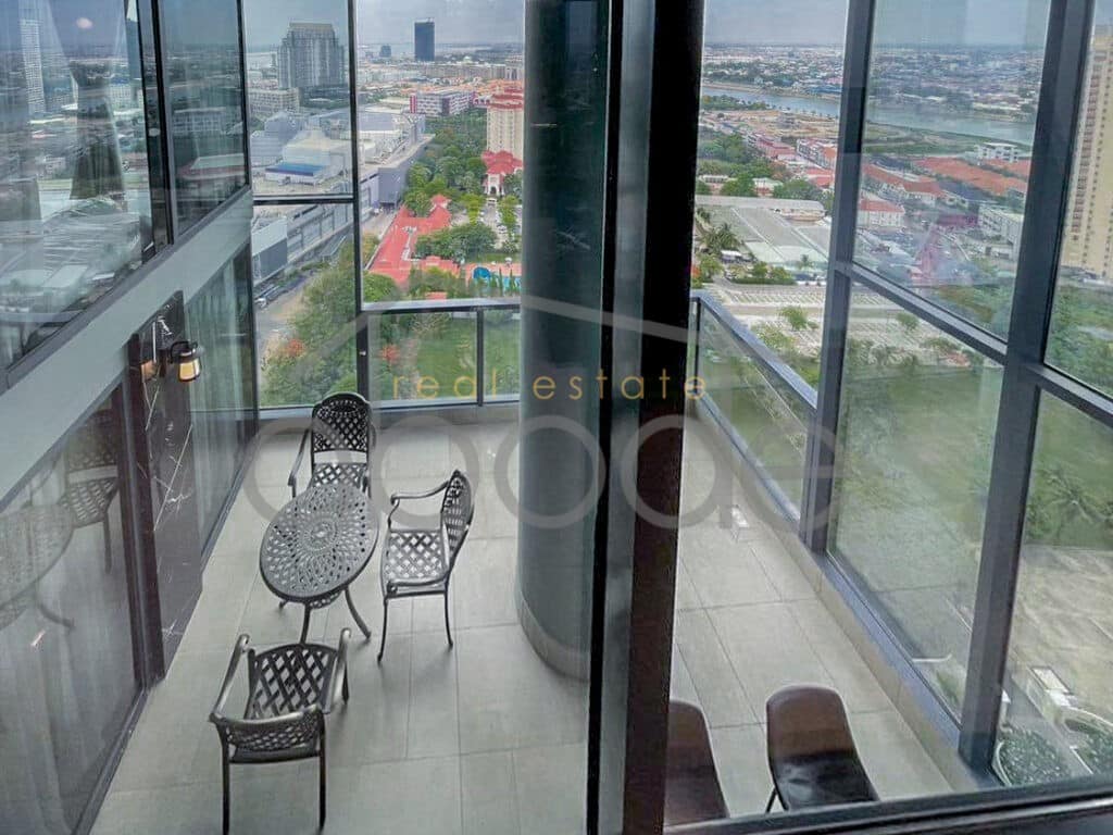 Grand corner penthouse apartment city views central Phnom Penh for rent