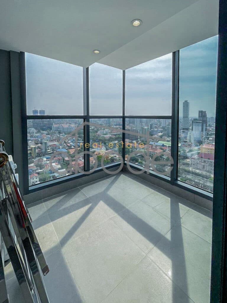 Luxury 3-bedroom apartment for rent Bassac Lane