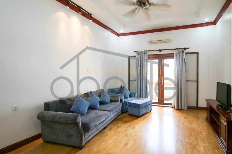 Luxury duplex 2-bedroom apartment for rent BKK 1