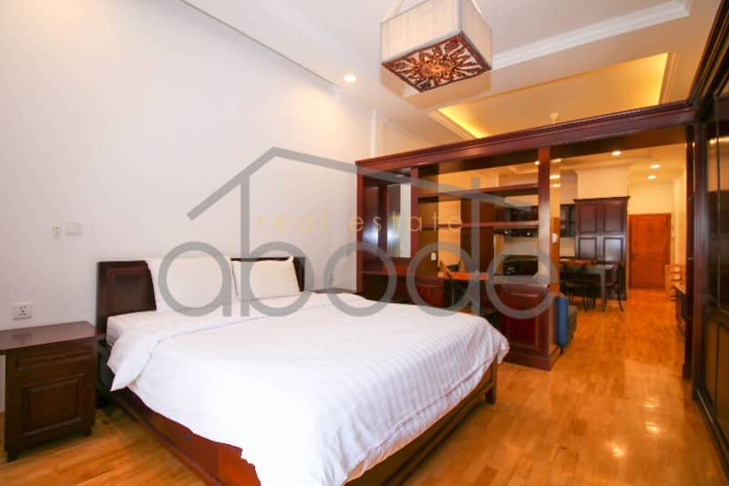 Luxury modern Khmer style 1 bedroom apartment BKK 1