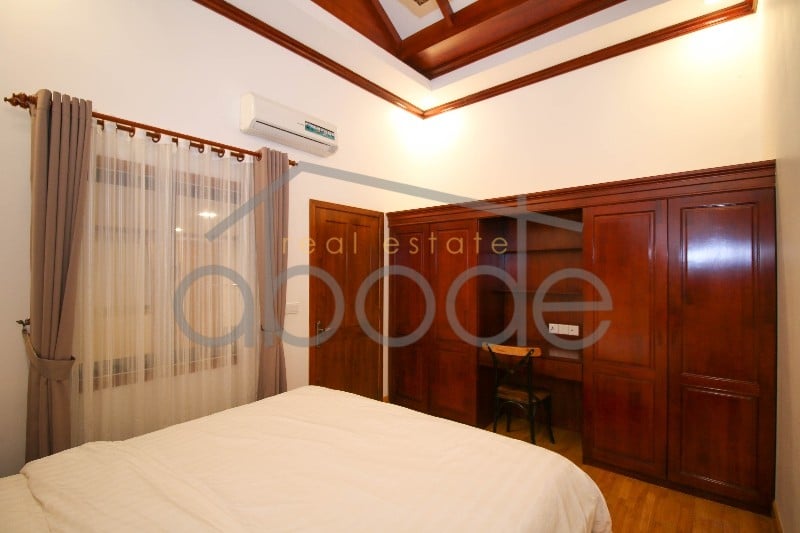 Luxury modern Khmer style 3 bedroom apartment BKK 1