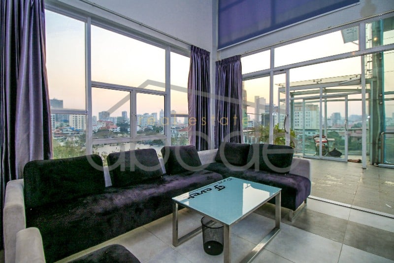 Penthouse apartment for rent city views independence monument