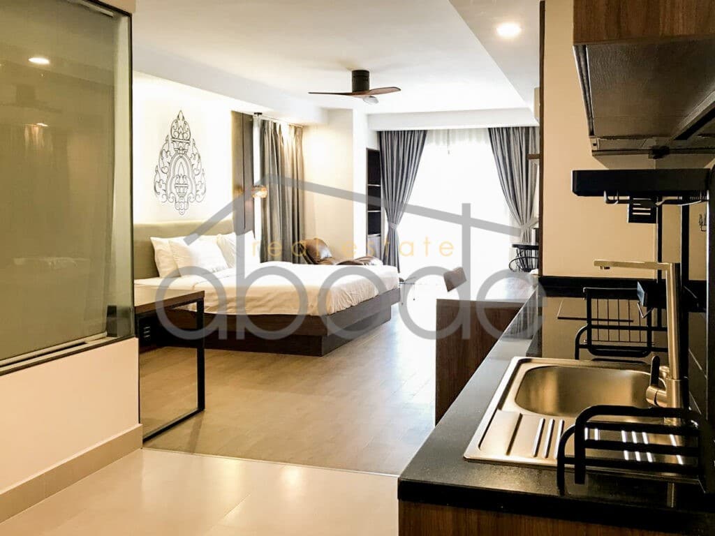 Studio apartment royal palace for rent