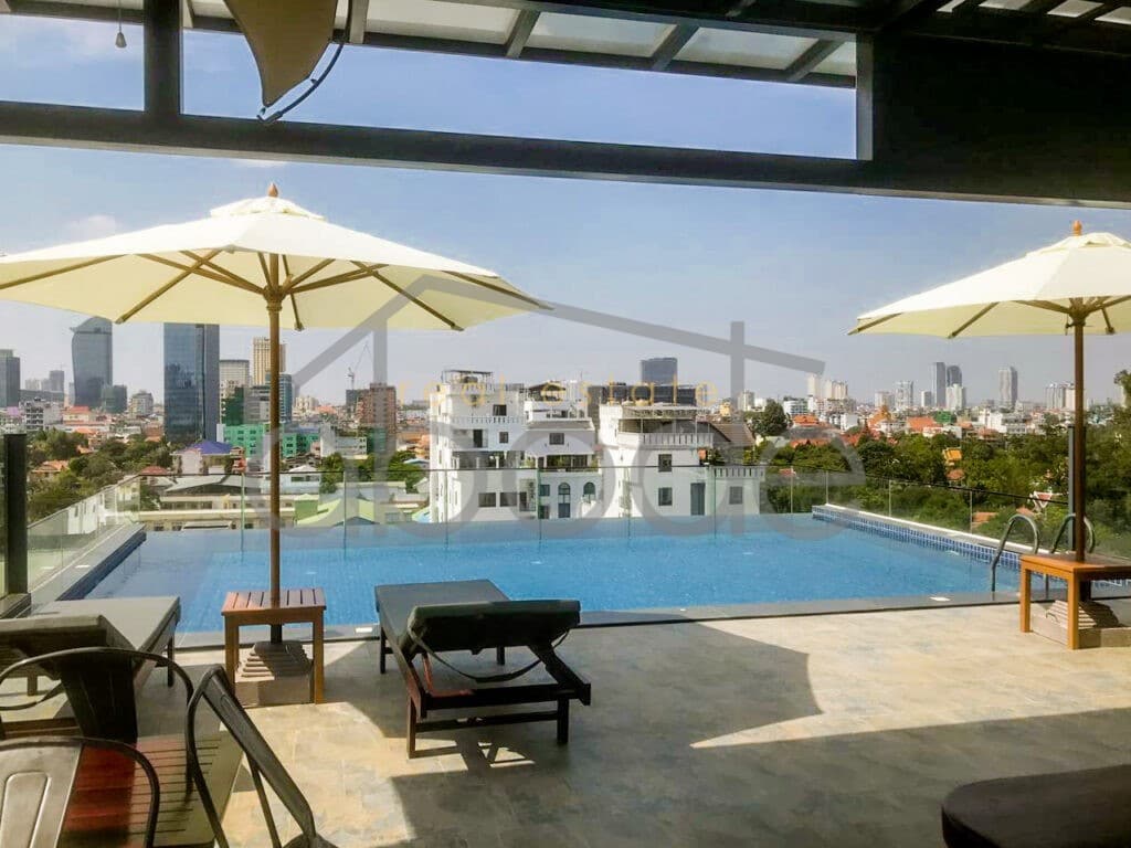 Studio apartment royal palace for rent