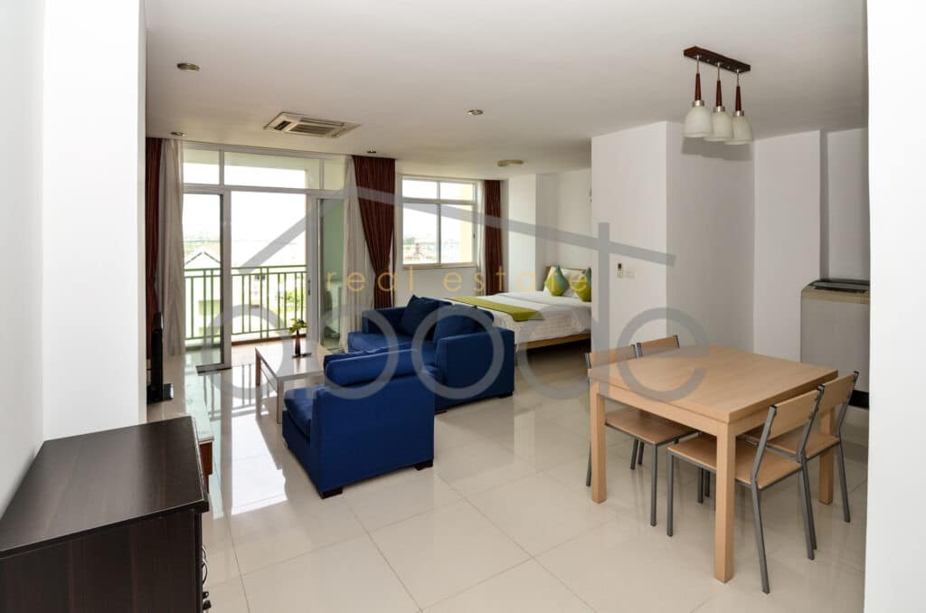 Large serviced studio apartment for rent Chroy Changvar