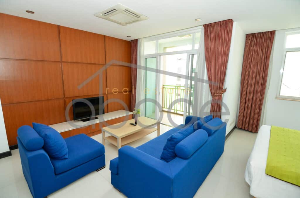 Large serviced studio apartment for rent Chroy Changvar