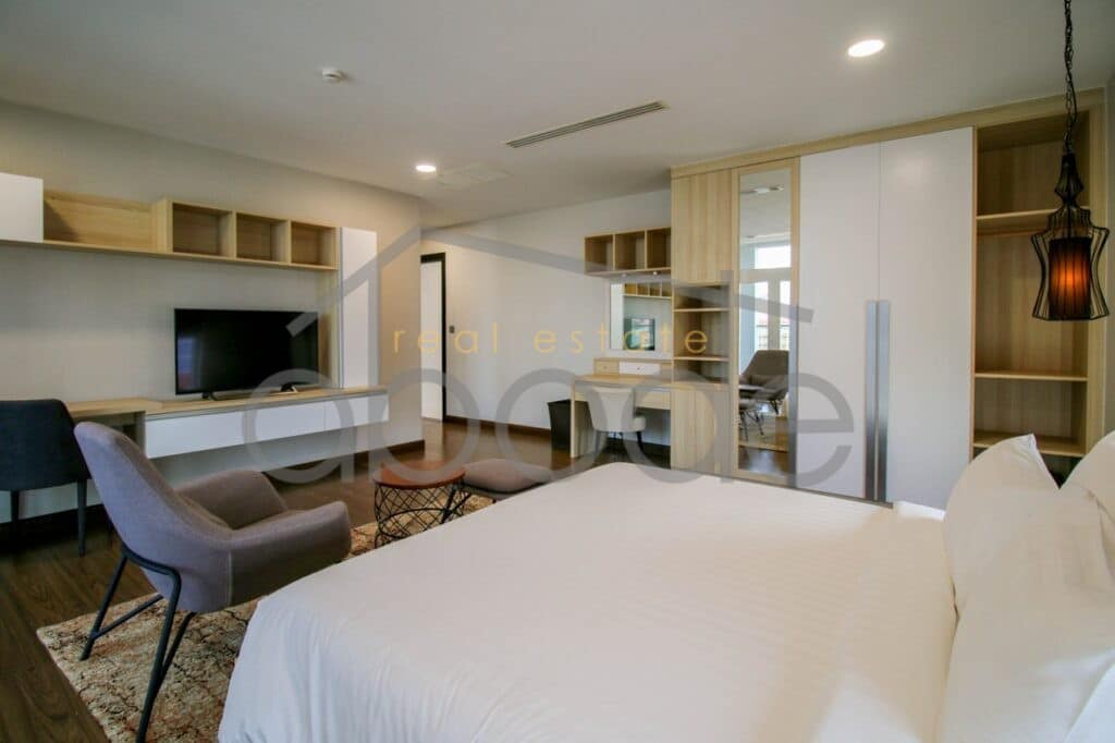 1 bedroom serviced apartment for rent BKK 2 central Phnom Penh