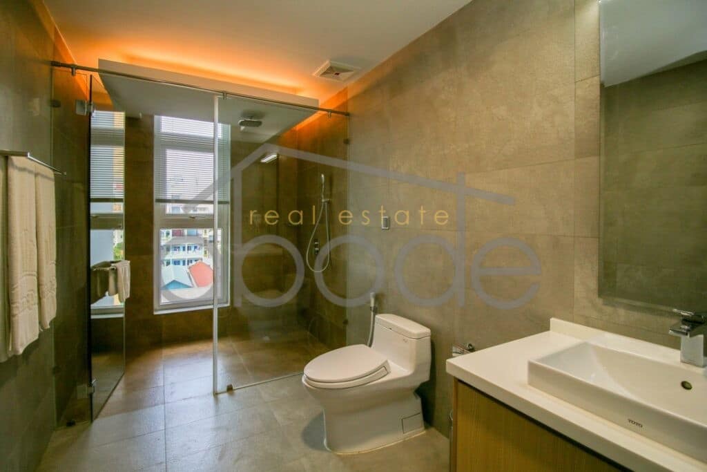 1 bedroom serviced apartment for rent BKK 2 central Phnom Penh
