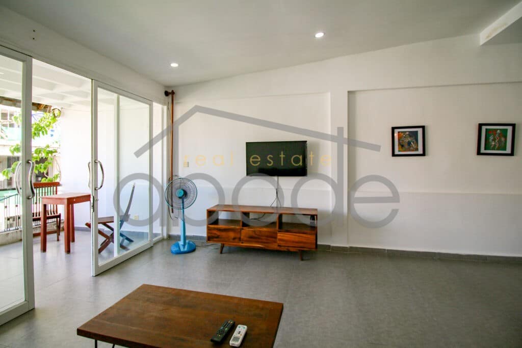 2 bedroom Riverside apartment for rent Daun Penh