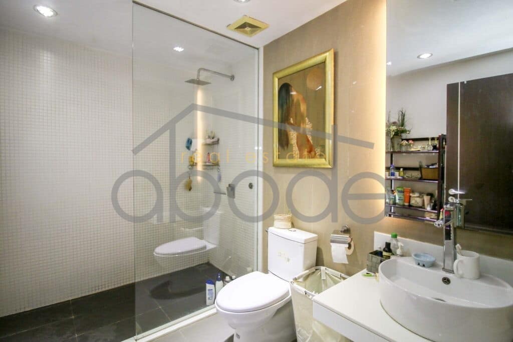 2 bedroom apartment for rent Bassac Lane Independence Monument