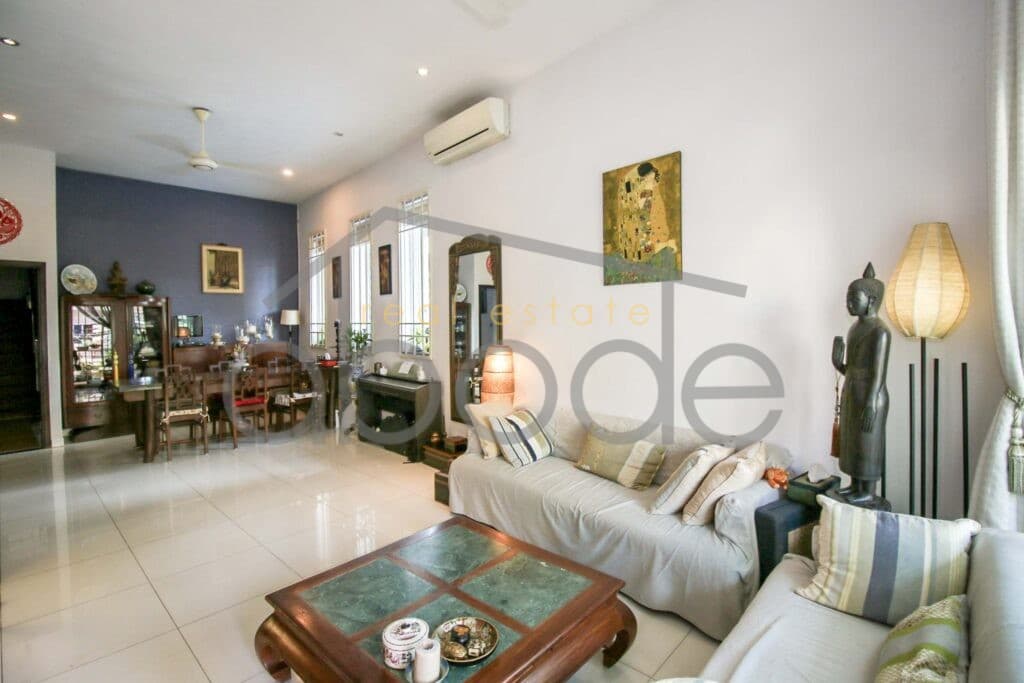 2 bedroom apartment for rent Bassac Lane Independence Monument