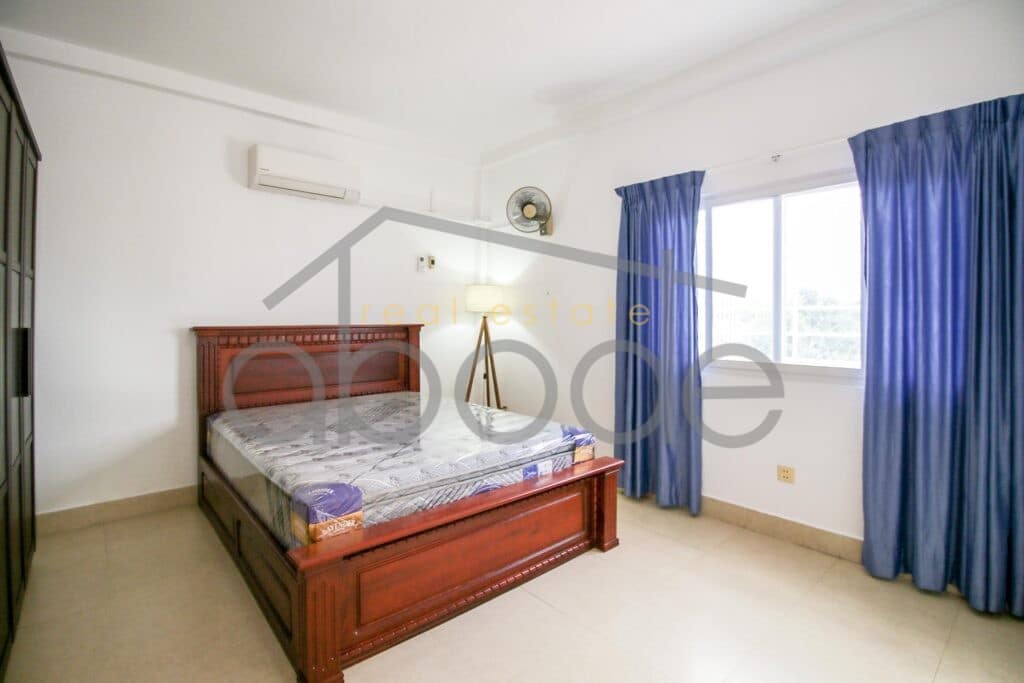 2 bedroom apartment for rent Daun Penh Wat Phnom