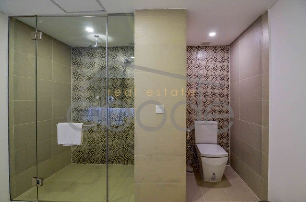 2 bedroom apartment for rent Residence 240 Royal Palace