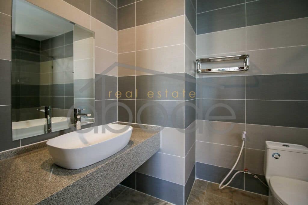 2 bedroom apartment for rent Russian Market BKK1