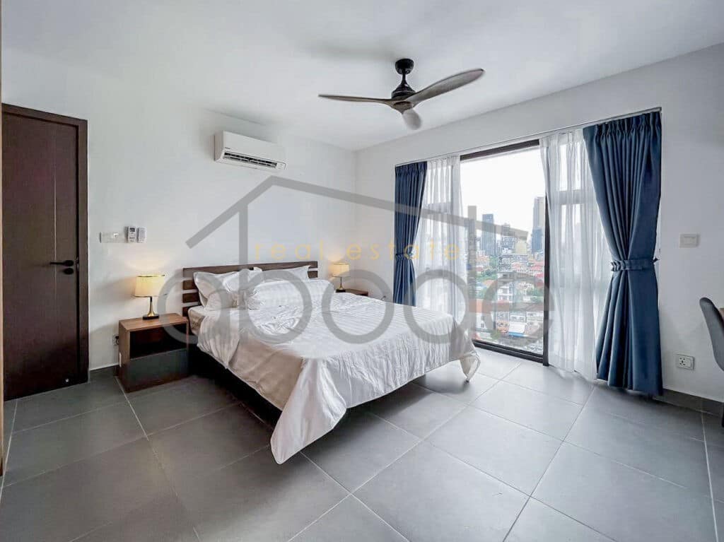 3 bedroom apartment for rent Bassac Lane central Phnom Penh