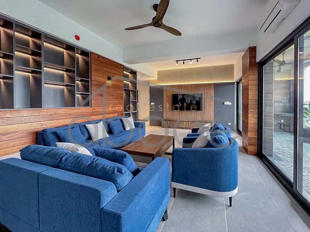 3 bedroom apartment for rent Bassac Lane central Phnom Penh