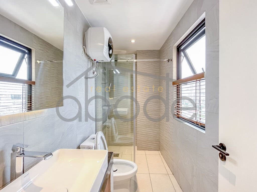 3 bedroom apartment for rent Bassac Lane central Phnom Penh