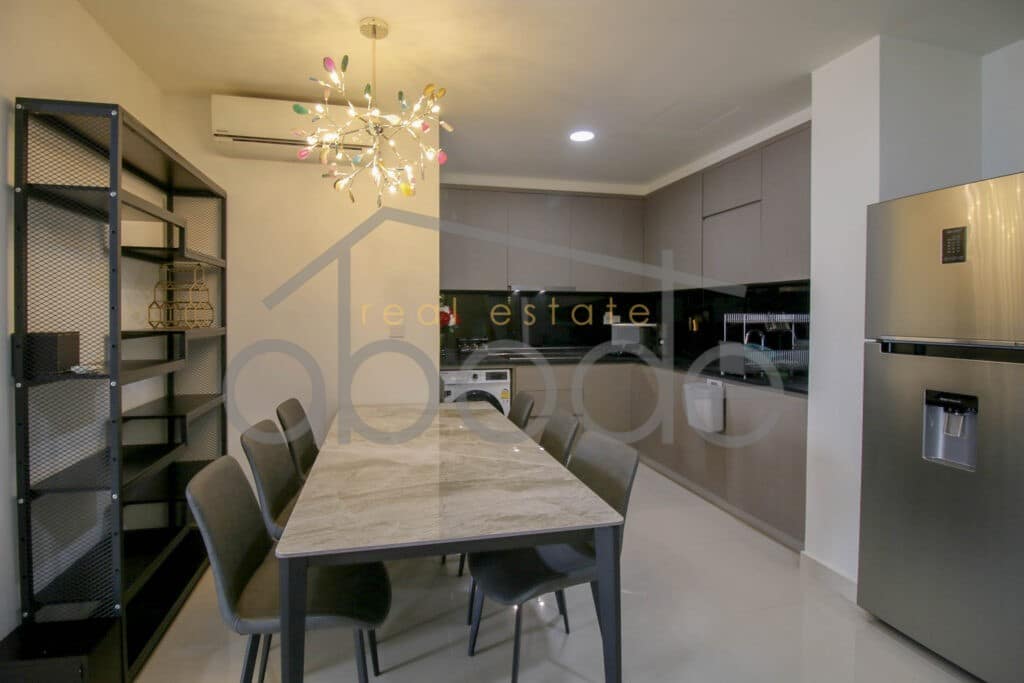 3 bedroom apartment for rent The Peak Diamond island Tonle Bassac Phnom Penh