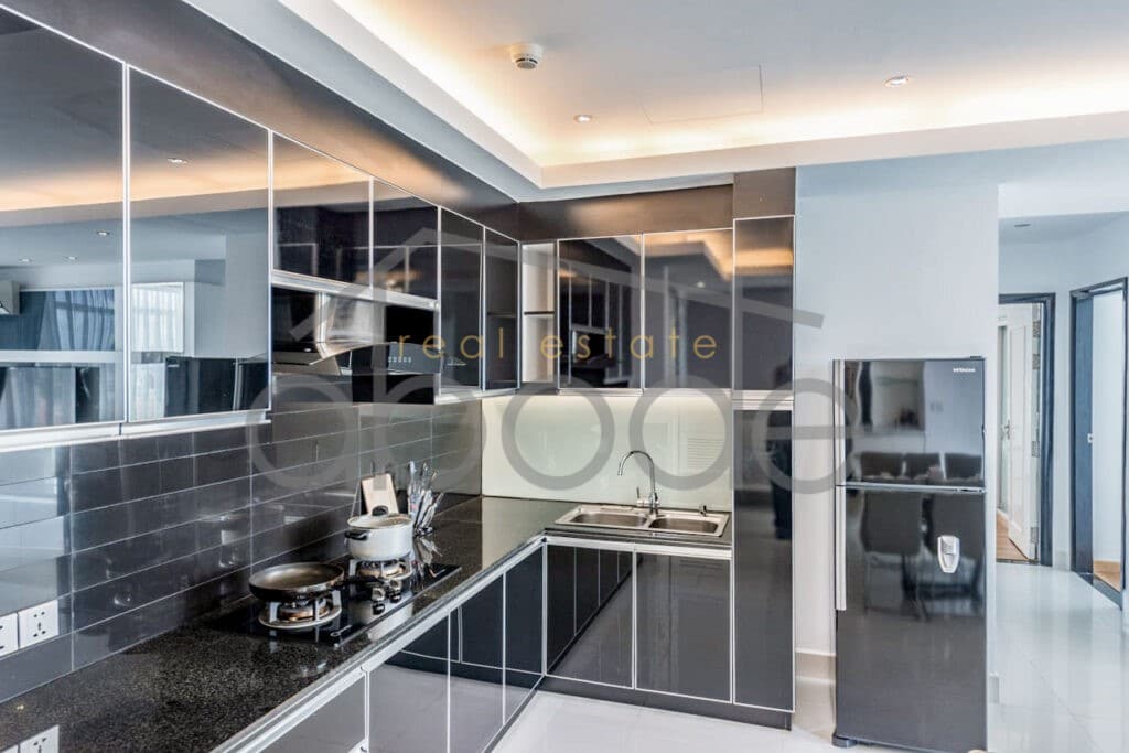 3 bedroom serviced apartment for rent BKK 1