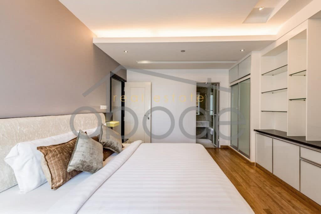 3 bedroom serviced apartment for rent BKK 1