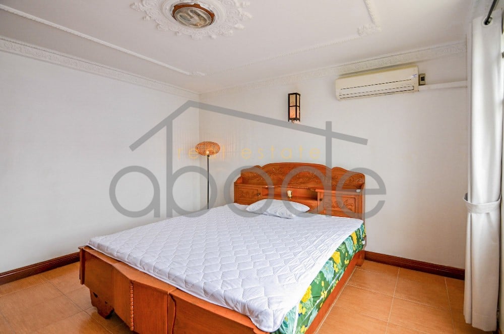4 bedroom apartment for rent Central Market Phnom Penh
