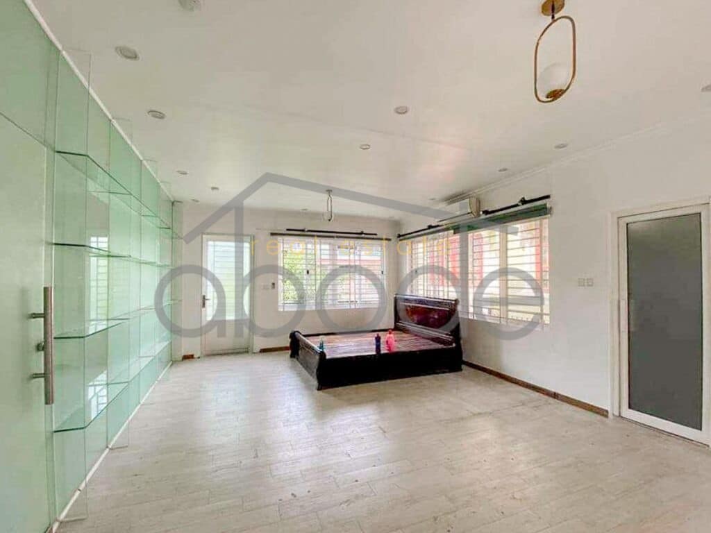 4 bedroom villa with pool for rent Russian Market Phnom Penh
