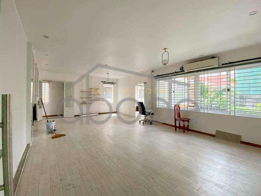 4 bedroom villa with pool for rent Russian Market Phnom Penh