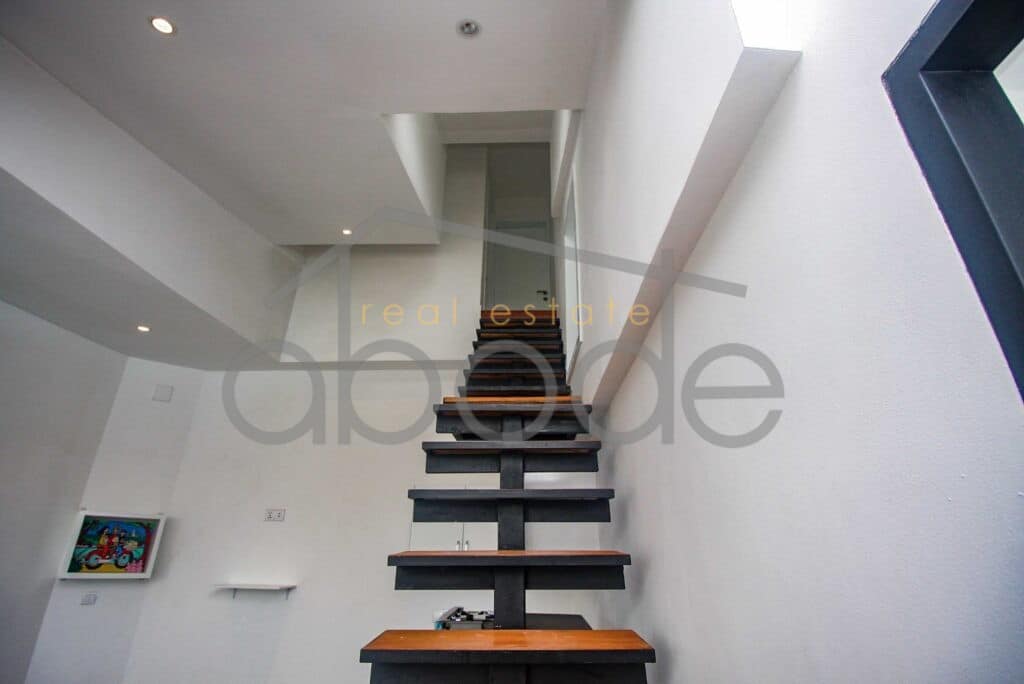 Modern renovated apartment for sale Riverside Daun Penh