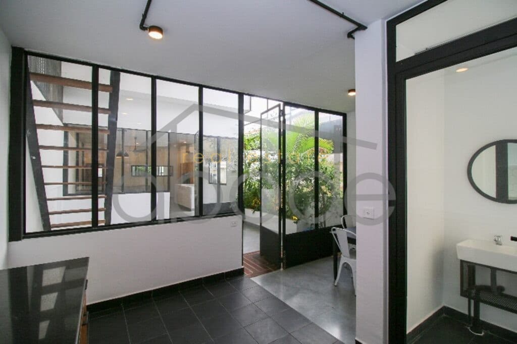 Stylish apartment for rent Independence Monument