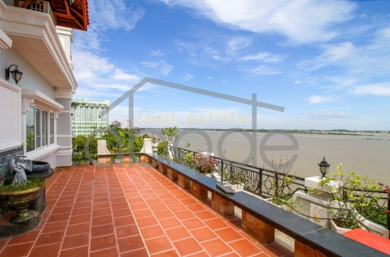 1 bedroom apartment Mekong River views Chroy Changvar