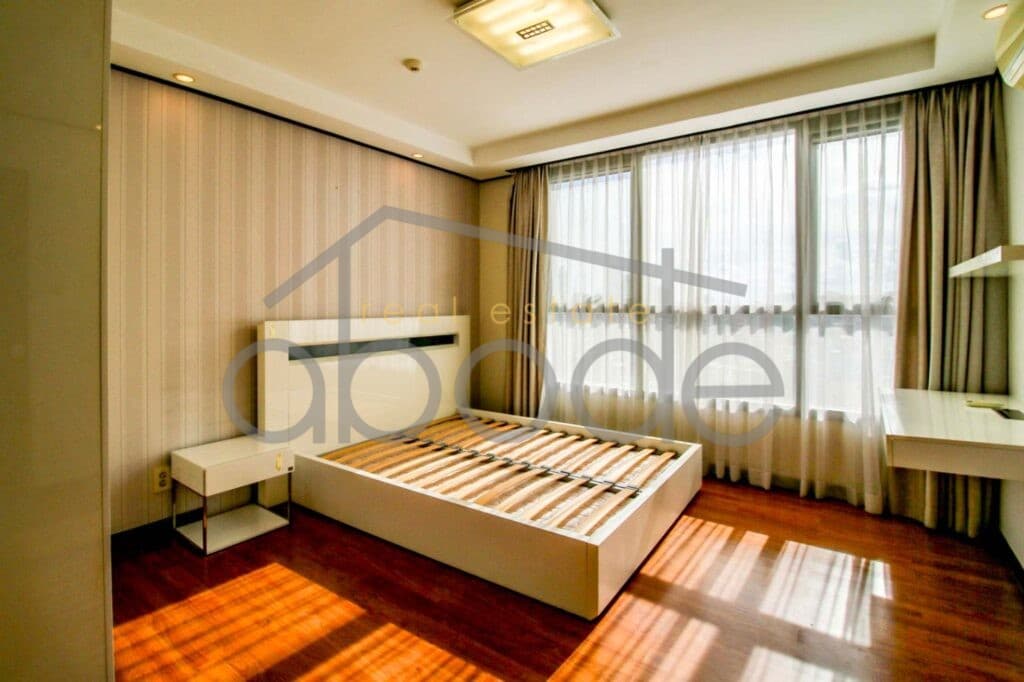 2 bedroom apartment for rent BKK 1 central Phnom Penh