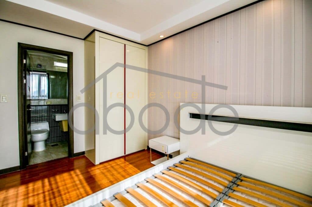 2 bedroom apartment for rent BKK 1 central Phnom Penh