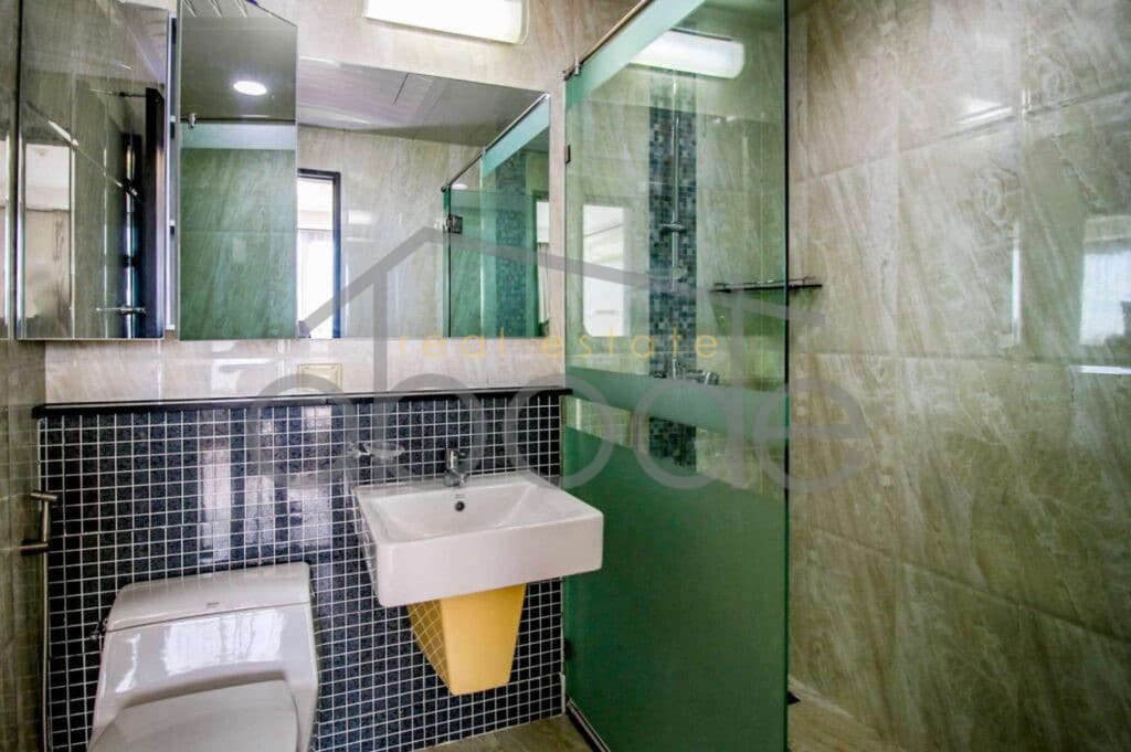 2 bedroom apartment for rent BKK 1 central Phnom Penh