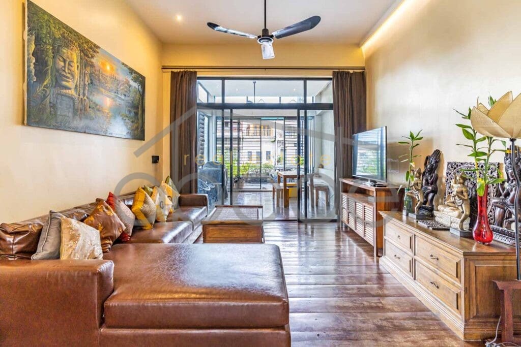 2 bedroom apartment for rent Riverside Daun Penh