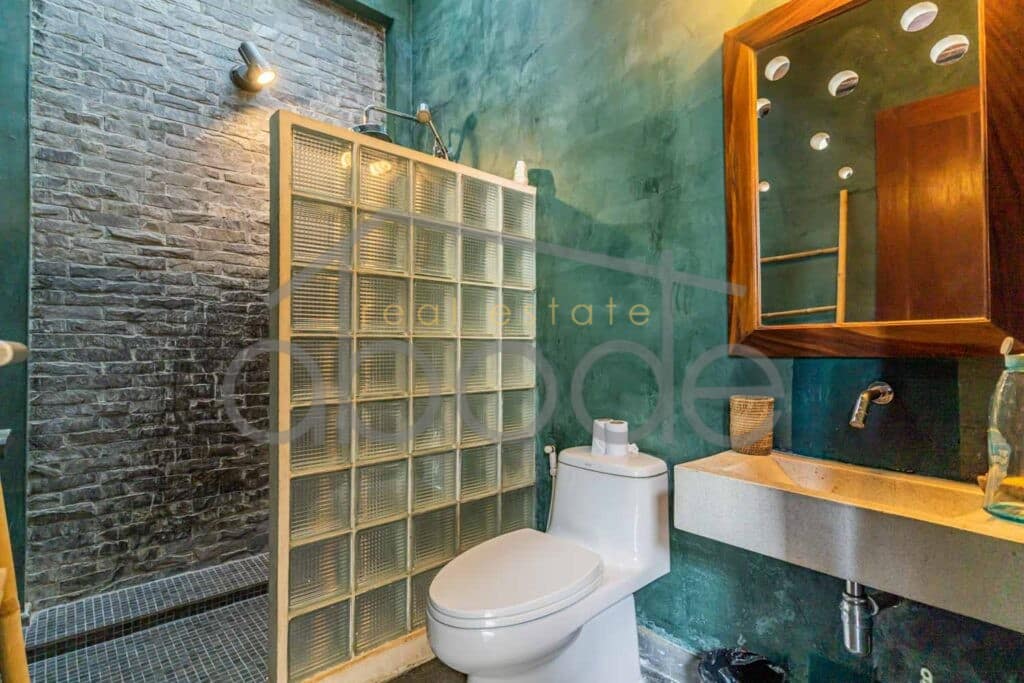 2 bedroom apartment for rent Riverside Daun Penh