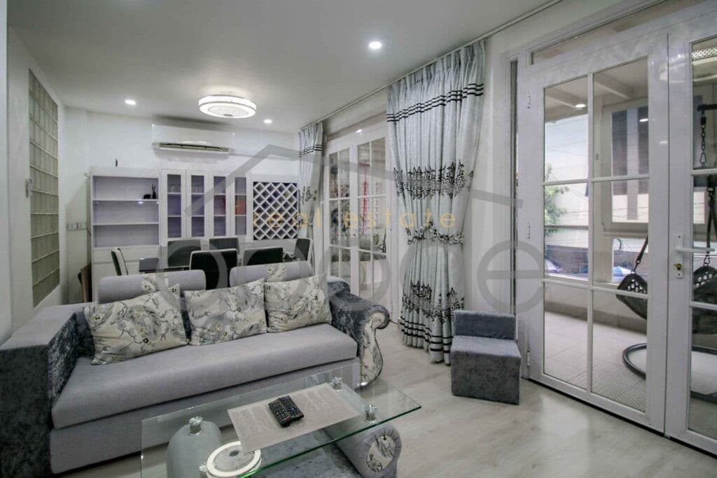 2 bedroom apartment for sale Daun Penh central Phnom Penh