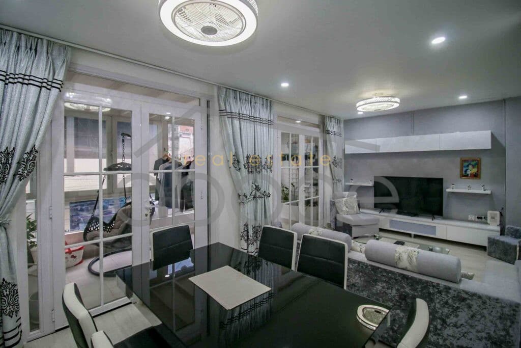2 bedroom apartment for sale Daun Penh central Phnom Penh