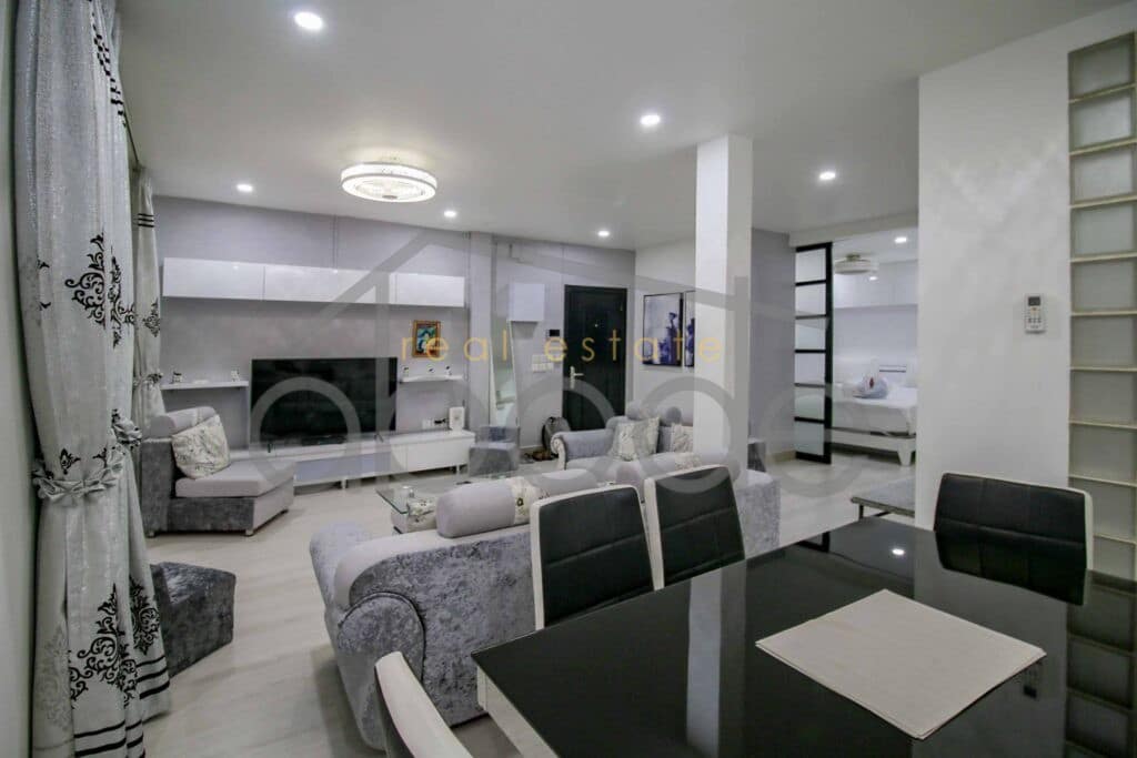 2 bedroom apartment for sale Daun Penh central Phnom Penh