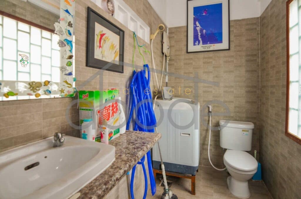 2 bedroom duplex apartment for rent Wat Phnom