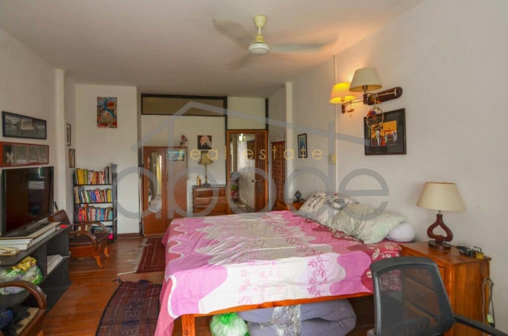2 bedroom duplex apartment for rent Wat Phnom