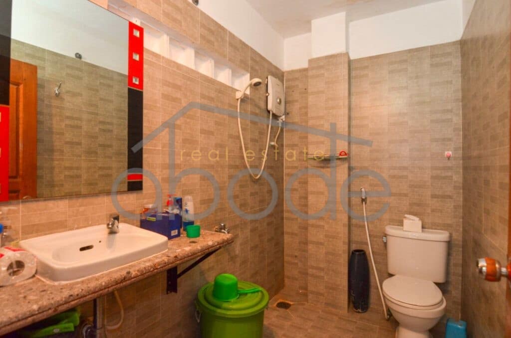 2 bedroom duplex apartment for rent Wat Phnom