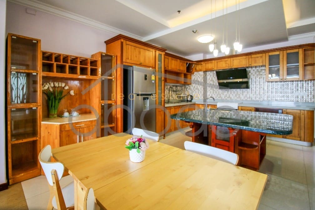 2 bedroom serviced apartment Mekong River for rent Chroy Changvar