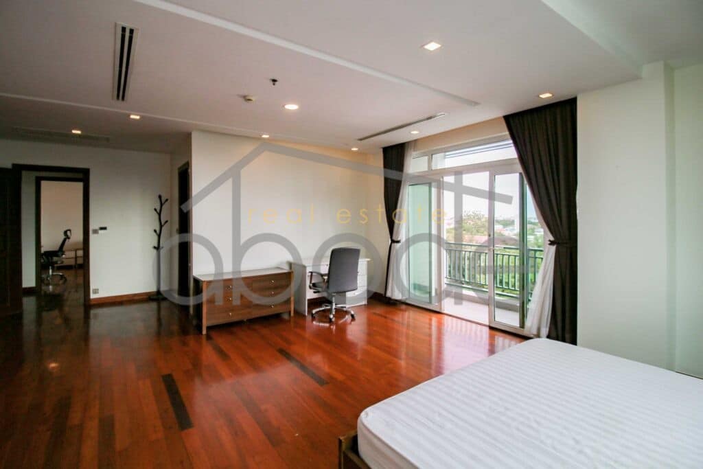 2 bedroom serviced apartment for rent BKK 1 Phnom Penh