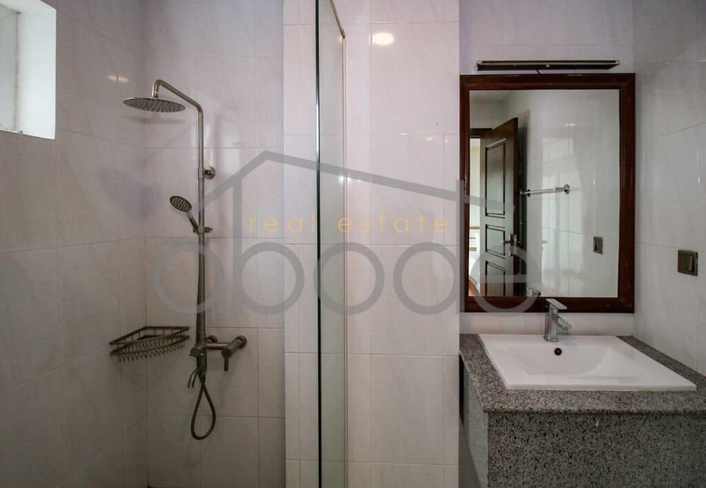2 bedroom serviced apartment for rent BKK 1 Phnom Penh