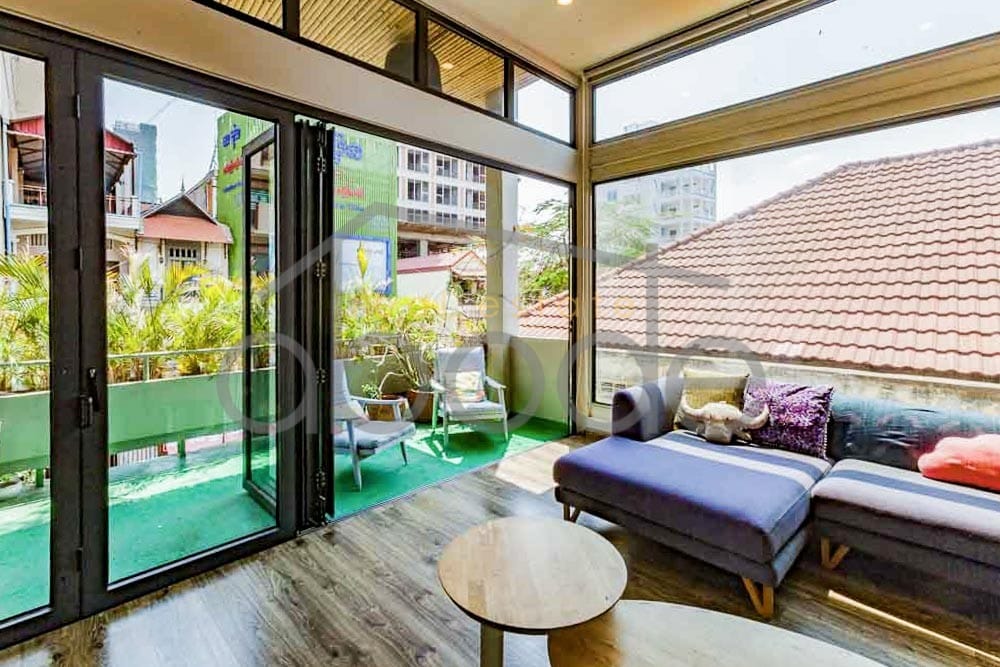 3 bedroom apartment for rent French Language Centre central Phnom Penh