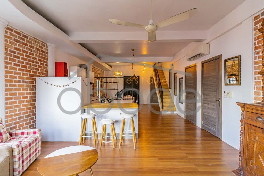 3 bedroom apartment for rent Riverside Daun Penh