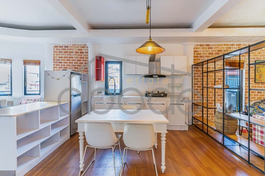 3 bedroom apartment for rent Riverside Daun Penh